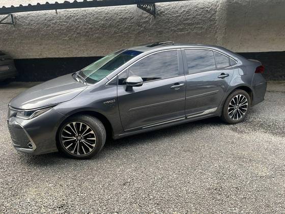TOYOTA COROLLA 1.8 VVT-I HYBRID FLEX ALTIS PREMIUM CVT TOYOTA COROLLA 1.8 VVT-I HYBRID FLEX ALTIS PREMIUM CVT